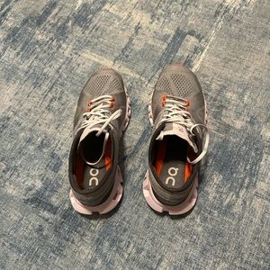 On Cloud Cloud X shoes